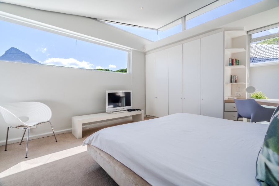 8 Bedroom Property for Sale in Camps Bay Western Cape